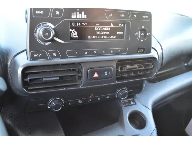 Opel Combo 1.5D L1H1 Edition 2020 Diesel 17