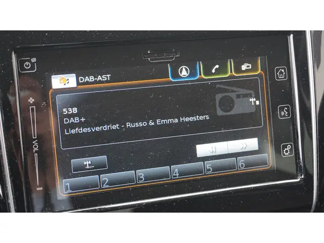 Suzuki Swift 1.4 Sport Smart Hybrid 2023 Benzine 16