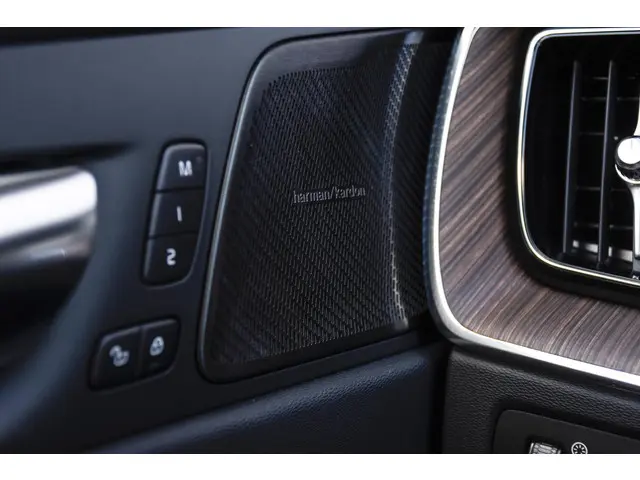 Volvo XC60 2.0 B5 Momentum Exclusive 2021 Benzine 27