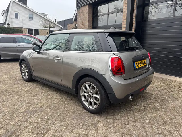 MINI One Mini 1.5 Pepper Navi 2018 Benzine 3