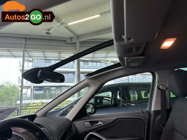 Opel Zafira Tourer 1.4 Cosmo 2013 Benzine 14