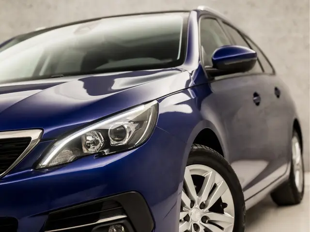 Peugeot 308 SW 1.2 PureTech Sport 2020 Benzine 33
