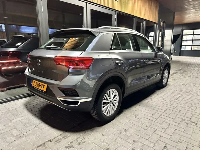 Volkswagen T-Roc 1.5 TSI Style grijs 2020 Benzine 7