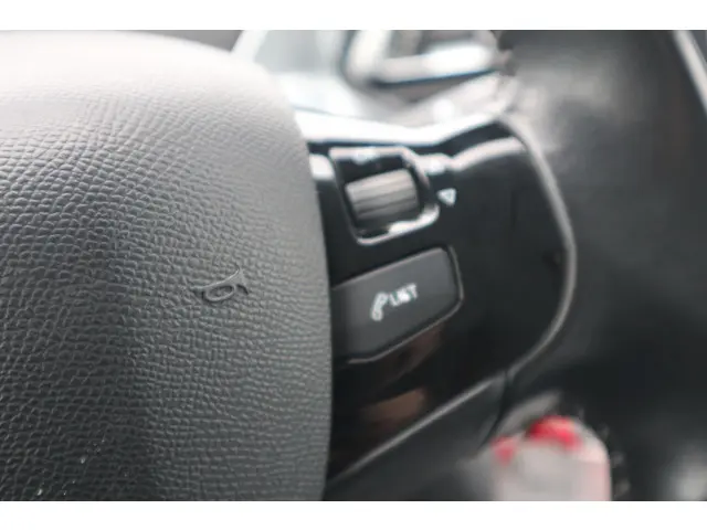 Peugeot 308 1.6 THP Active 2013 Benzine 16
