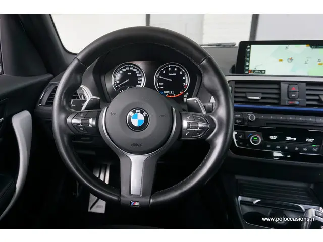 BMW 1 Serie 118i 2018 Benzine 11