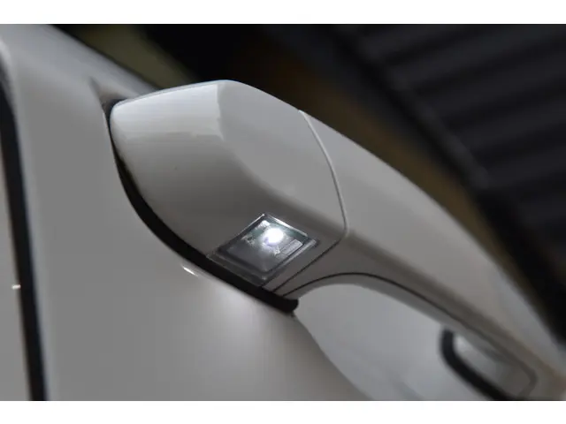 BMW 1 Serie 118i Executive 2018 Benzine 26