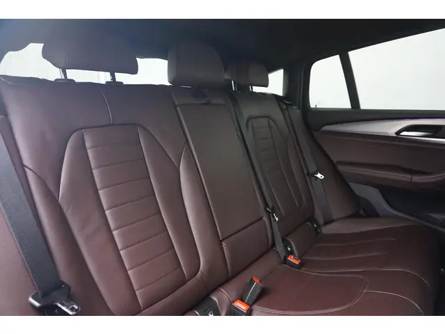 BMW X4 xDrive20i 2019 Benzine 8