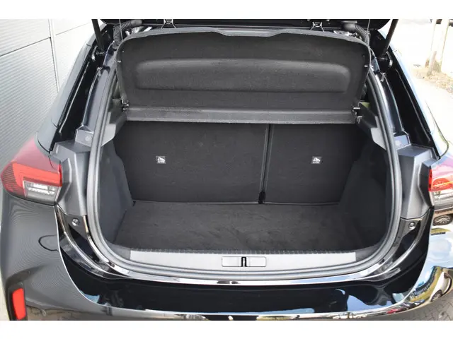 Opel Corsa 1.2 GS Line 2023 Benzine 19