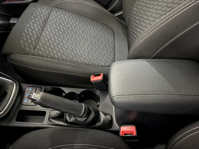 Ford Fiesta 1.0 EcoB.Hy. Tit. 2022 Benzine 18