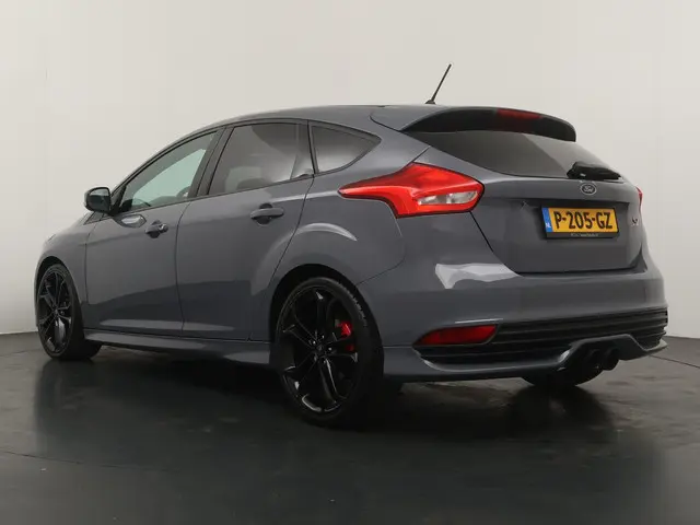 Ford Focus 2.0 ST 2017 Benzine 3