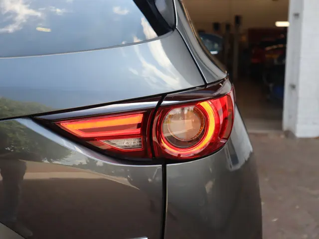 Mazda CX-5 2.0 SkyActiv-G 165 Luxury 2021 Benzine 33