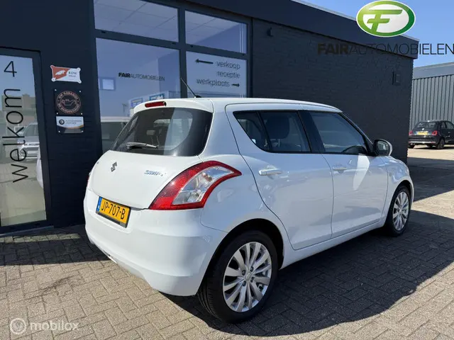 Suzuki Swift 1.2 Exclusive 2012 Benzine 2
