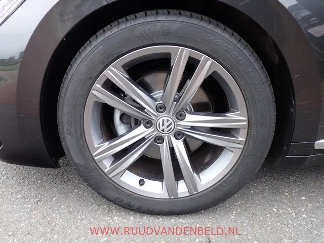 Volkswagen Arteon 2.0TSI R-LINE 2019 Benzine 30
