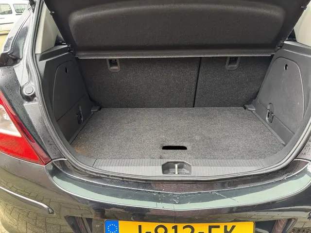 Opel Corsa 1.4-16V / in opdracht van klant 2013 Benzine 7
