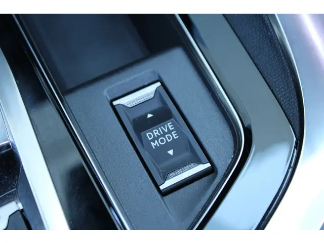 Peugeot 3008 1.2 PureTech Blue Lease GT 2021 Benzine 20