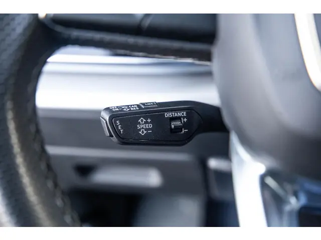 Audi Q7 SQ7 S-Line Grijs kenteken 2020 Diesel 31