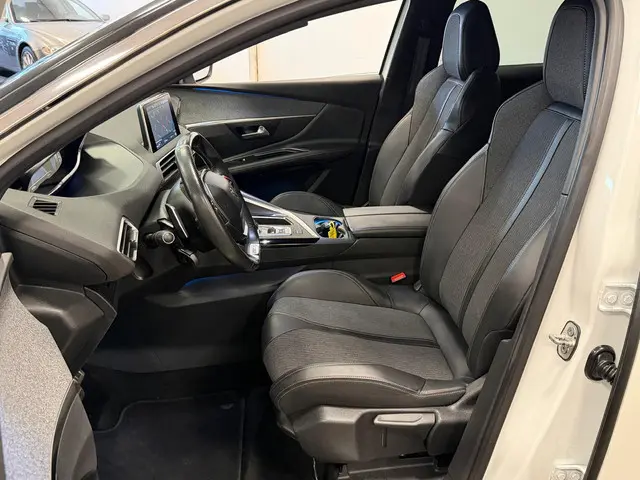 Peugeot 3008 1.6 e-THP GT Line 2018 Benzine 13