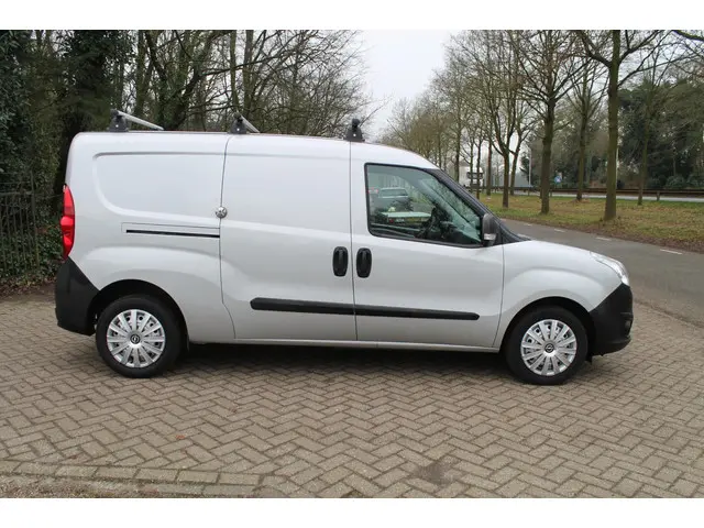 Opel Combo 1.3 CDTi L2H1 Edition, Navi Airco 2018 Diesel 9