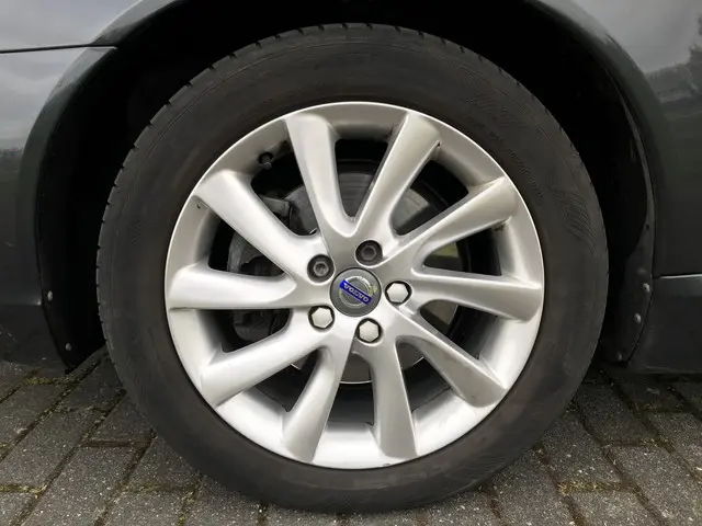 Volvo V70 2.0 D4 Polar+ Automaat 2017 Diesel 9