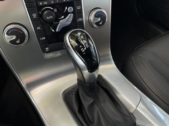 Volvo V60 Cross Country 2.0 T5 Polar+ 2019 Benzine 15