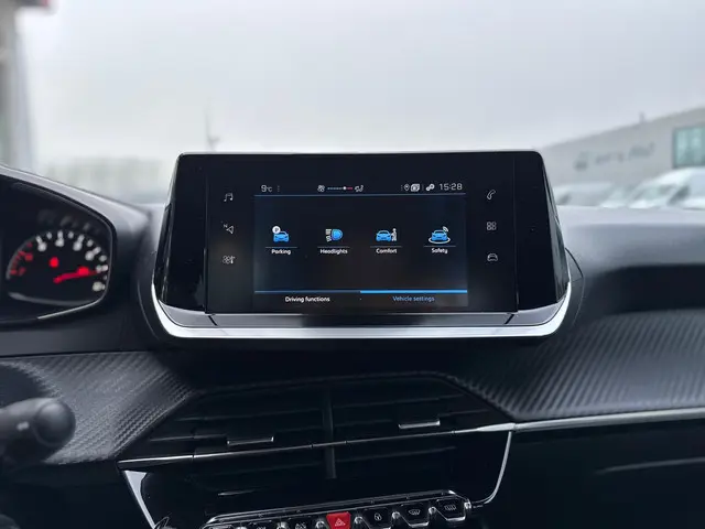 Peugeot 208 1.2 PureTech Active 2022 Benzine 21