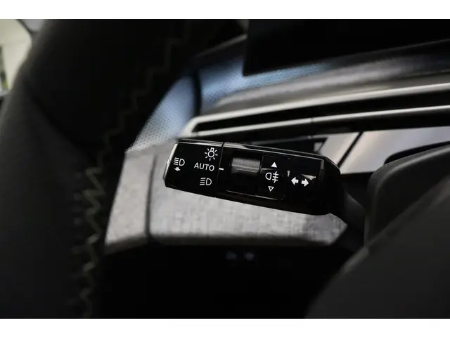 Peugeot e-5008 GT Avantage 73 kWh 2025 Elektrisch 37