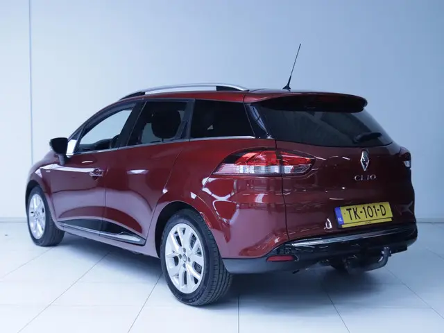 Renault Clio Estate 0.9 TCe Limited 2018 Benzine 6