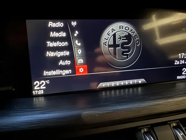 Alfa Romeo Stelvio 2.0 T AWD Super 2019 Benzine 17