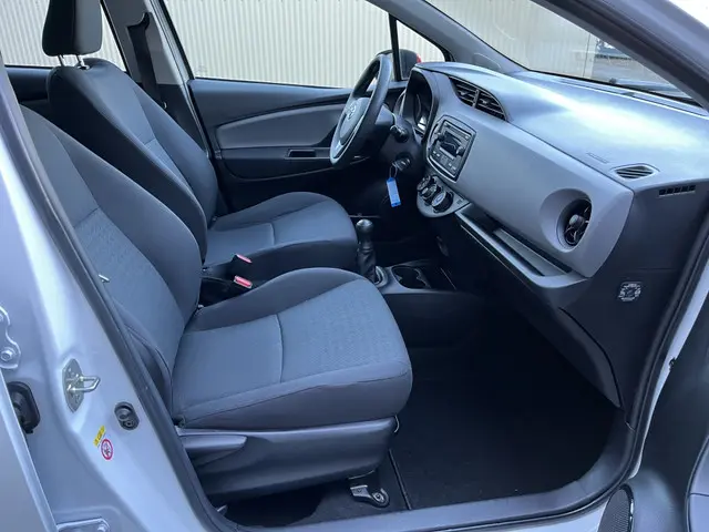 Toyota Yaris 1.0 VVT-i Comfort 2017 Benzine 19