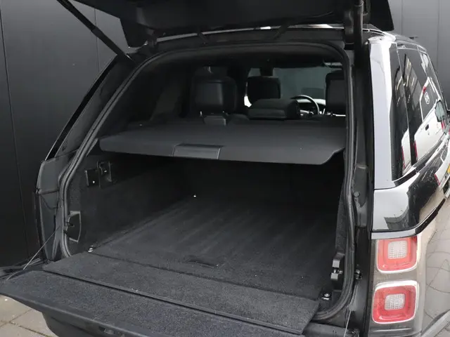 Land Rover Range Rover P400 Autobiography 2021 Benzine 16