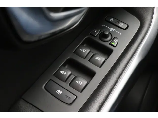 Volvo V40 Cross Country 1.6 T4 Summum 2014 Benzine 31