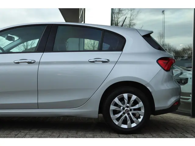 Fiat Tipo 1.4 T-JET 16V BUSINESS 2017 Benzine 13