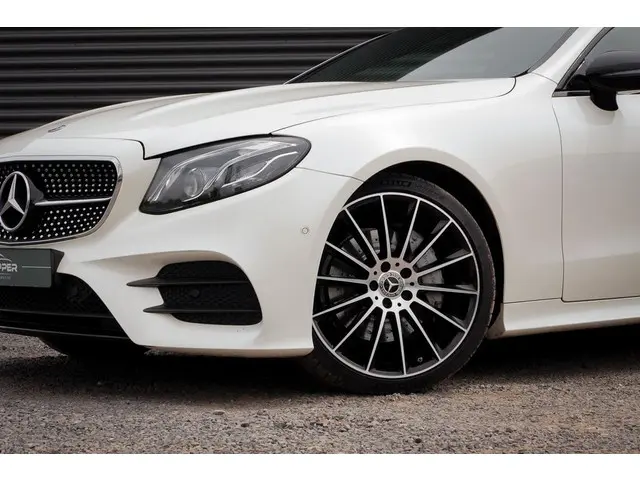 Mercedes-Benz E-Klasse Coupé 200 Premium 2018 Benzine 41