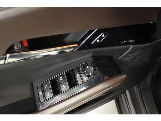 Mazda CX-30 2.0 X 180pk Automaat Luxury 2019 Benzine 15