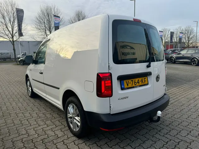 Volkswagen Caddy 2.0 TDI L1H1 BMT Trendline 2017 Diesel 8