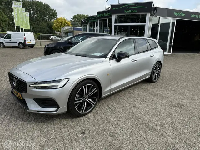 Volvo V60 2.0 B3 R-Design 2021 2021 Benzine 10