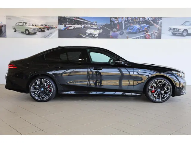 BMW i5 M60 xDrive 2024 Elektrisch 3