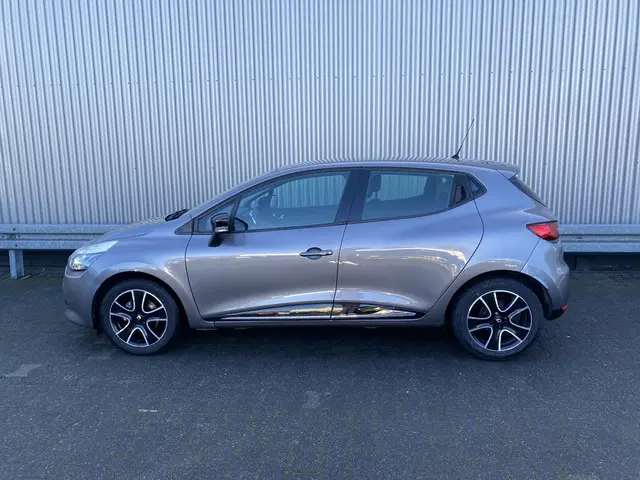 Renault Clio 0.9 TCe Expression 2014 Benzine 9