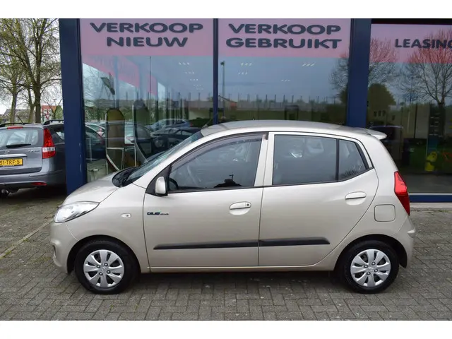Hyundai i10 1.0 i-Drive Cool 2013 Benzine 2