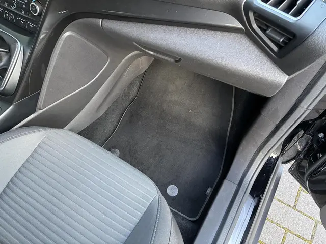 Ford C-MAX HELAAS VERKOCHT!!! 2017 Benzine 37