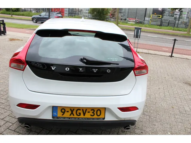 Volvo V40 1.6 T2 2014 Benzine 7