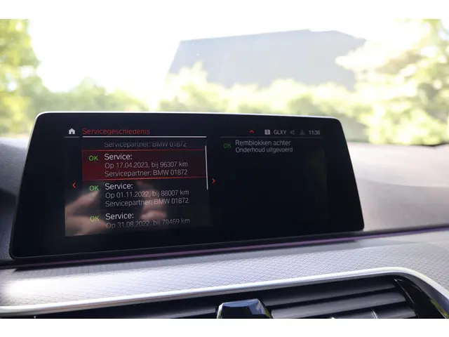 BMW 5 Serie Touring 530i High Executive 2020 Benzine 25