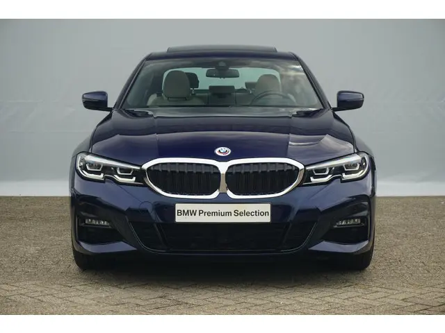 BMW 3 Serie Sedan 320e 2022 Hybride Benzine 5