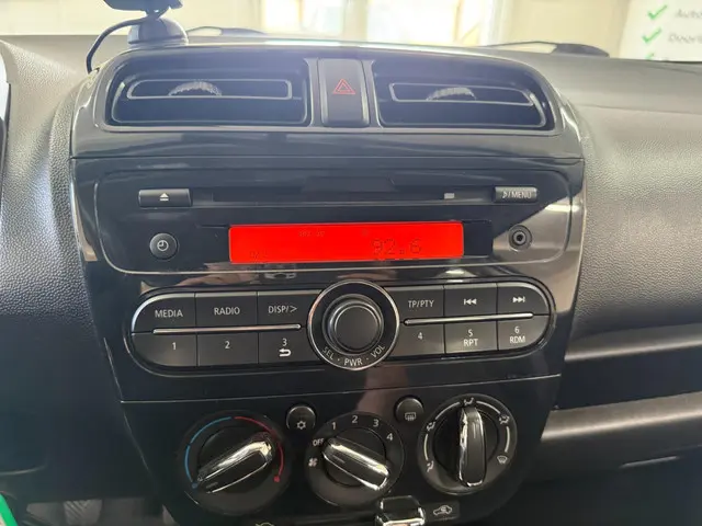 Mitsubishi Space Star 1.0 Cool+ 2020 Benzine 14