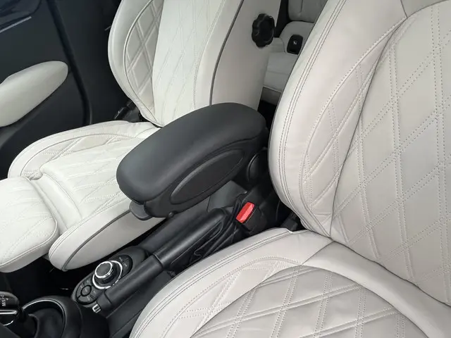 MINI Cooper Mini 1.5 Classic 2023 Benzine 18