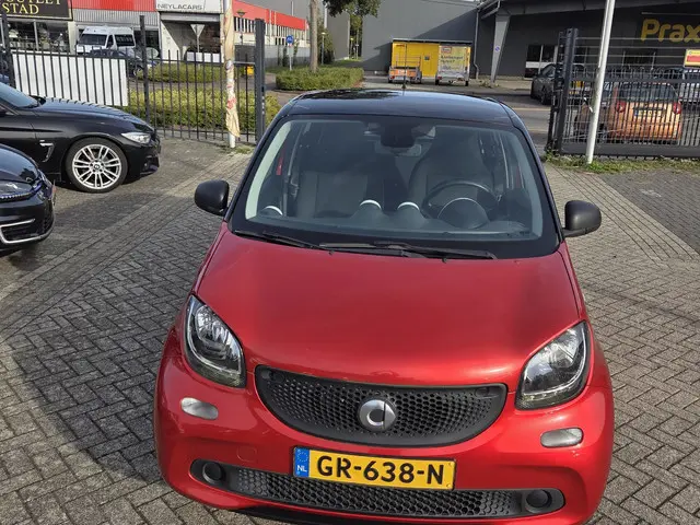Smart Forfour 1.0 Pure/CRUISCONTROL/NAP 2015 Benzine 23