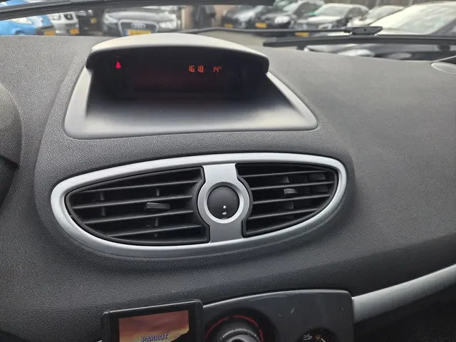 Renault Clio Estate 1.2 TCE Collection 2012 Benzine 16