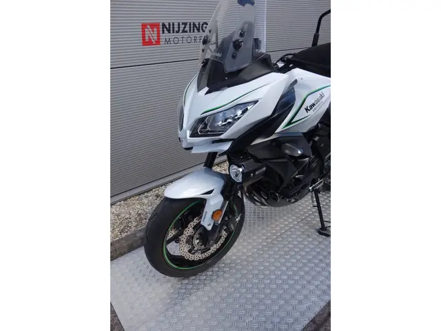 Kawasaki Versys 650 GRAND TOURER 2018 Benzine 19
