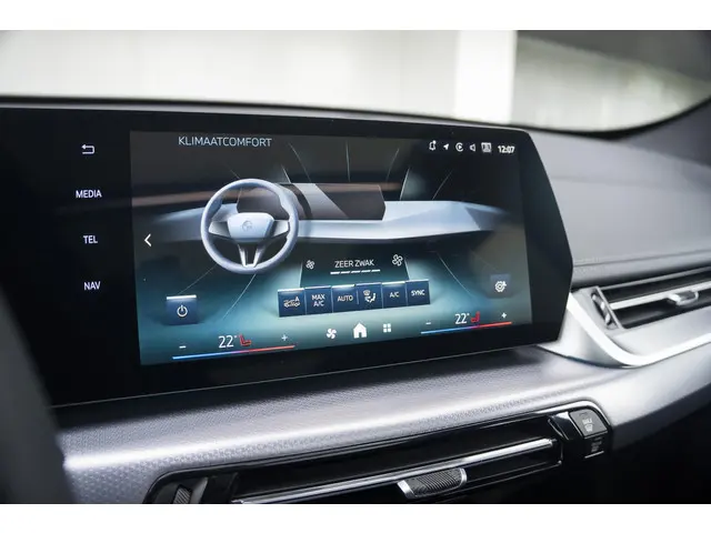 BMW X1 18i sDrive Aut. 2024 Benzine 31