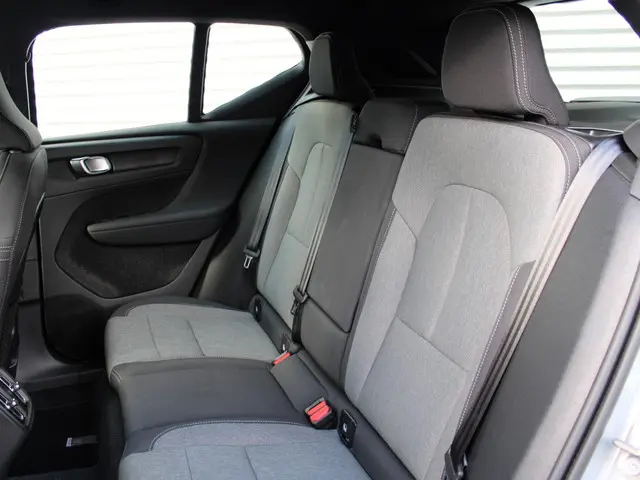 Volvo XC40 2.0 B4 Plus Dark 2025 Benzine 11